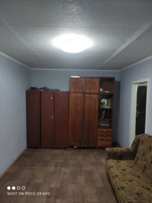 Одна кімнатна квартира ..торг..