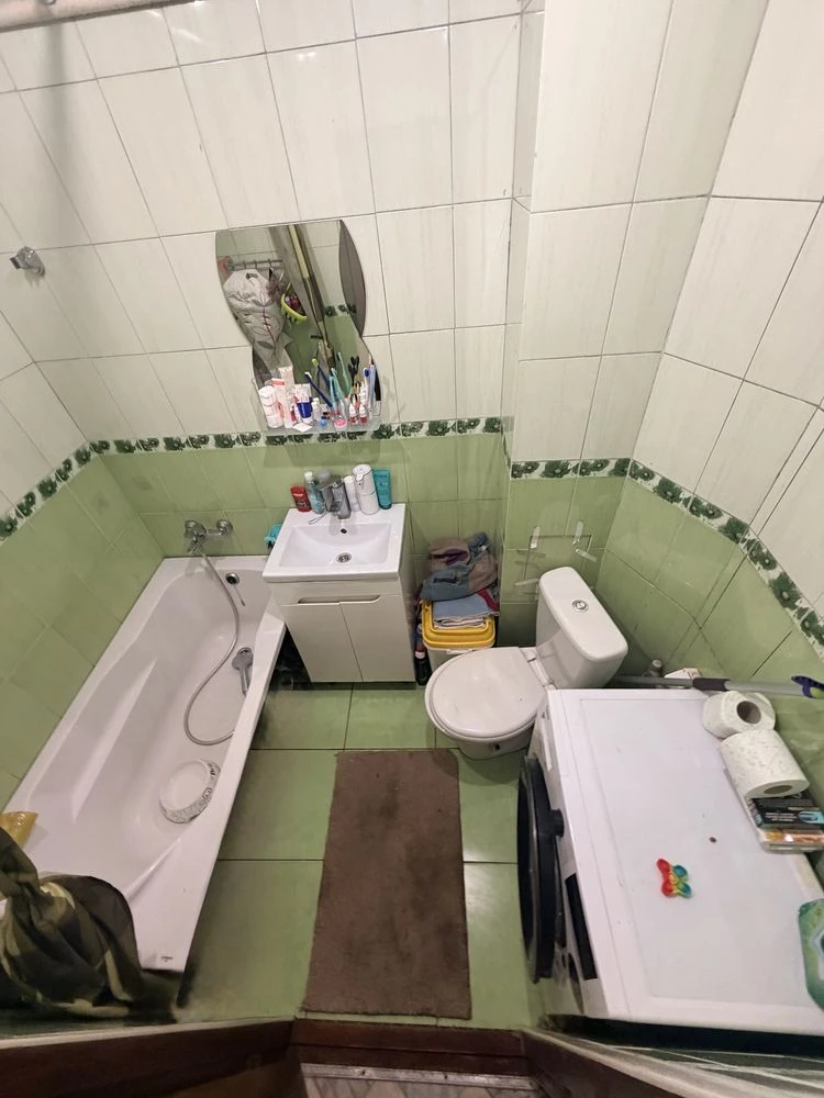 Продам 2 х кімнатну квартиру