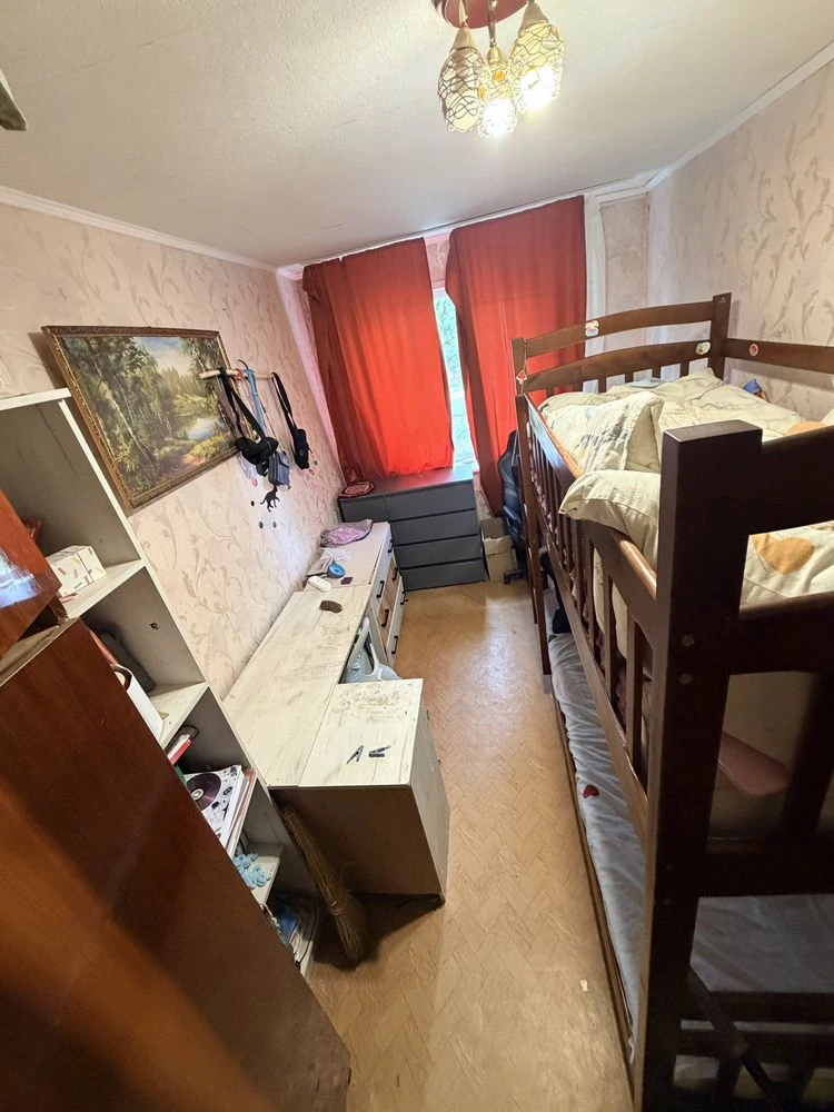 Продам 2 х кімнатну квартиру