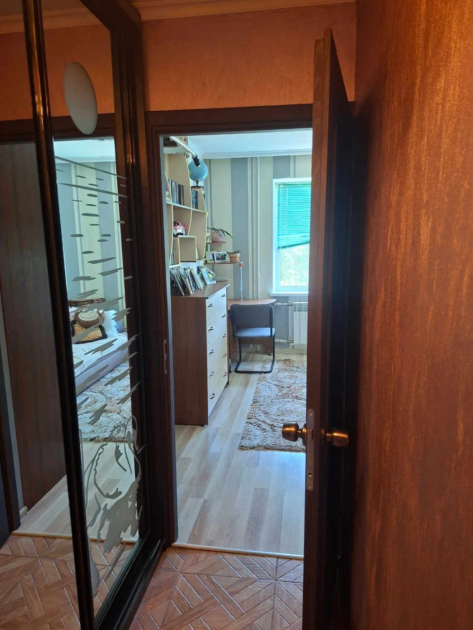 Продається двокімнатна квартира в центрі міста