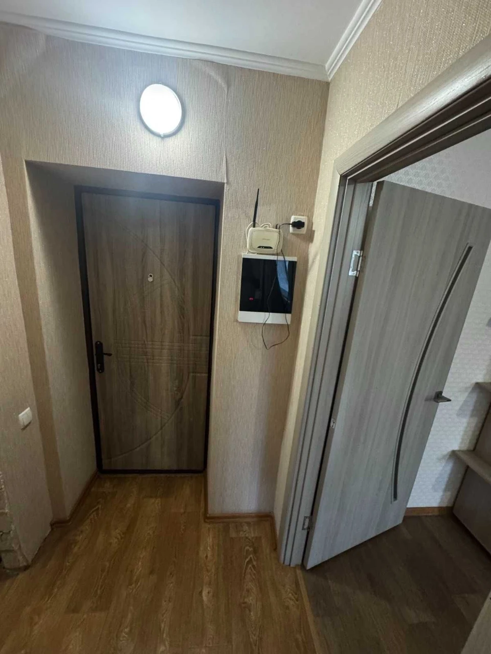Продаж 1 кім Центр
