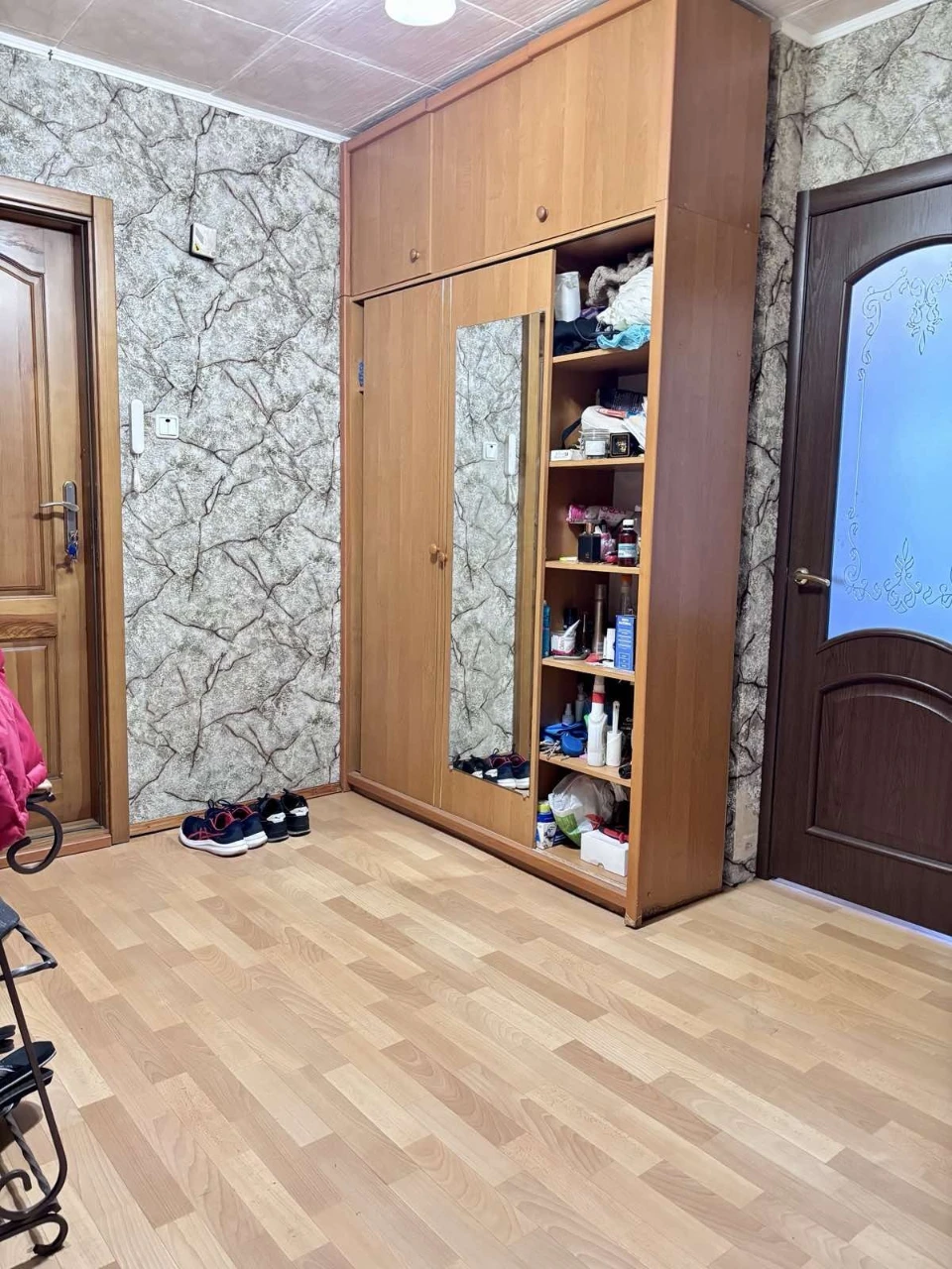 Продаж чотирьох кімнатної квартири