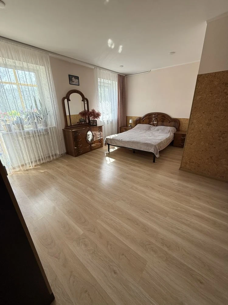 Продаж великогабаритної квартри в центрі Павлограду