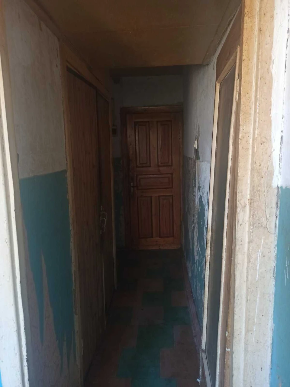 Терміново продається 1-кімнатна квартира. Селище 40 років. Потрібен ремонт