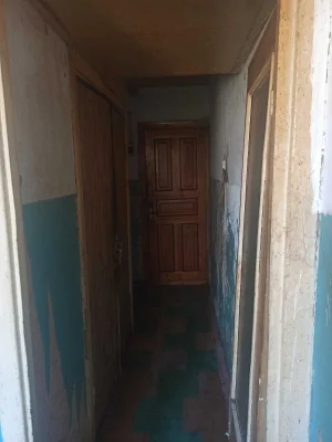 Терміново продається 1-кімнатна квартира. Селище 40 років. Потрібен ремонт