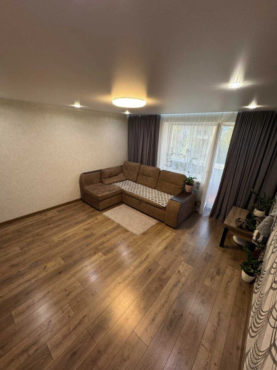 Продам 3х кім. квартиру центр Павлоград