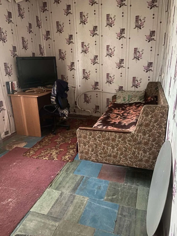Продам двухкомнатную квартиру на полигоне