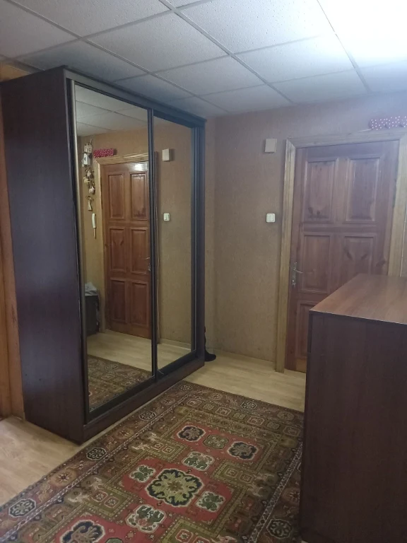 Продается трехкомнатная квартира на ПШС