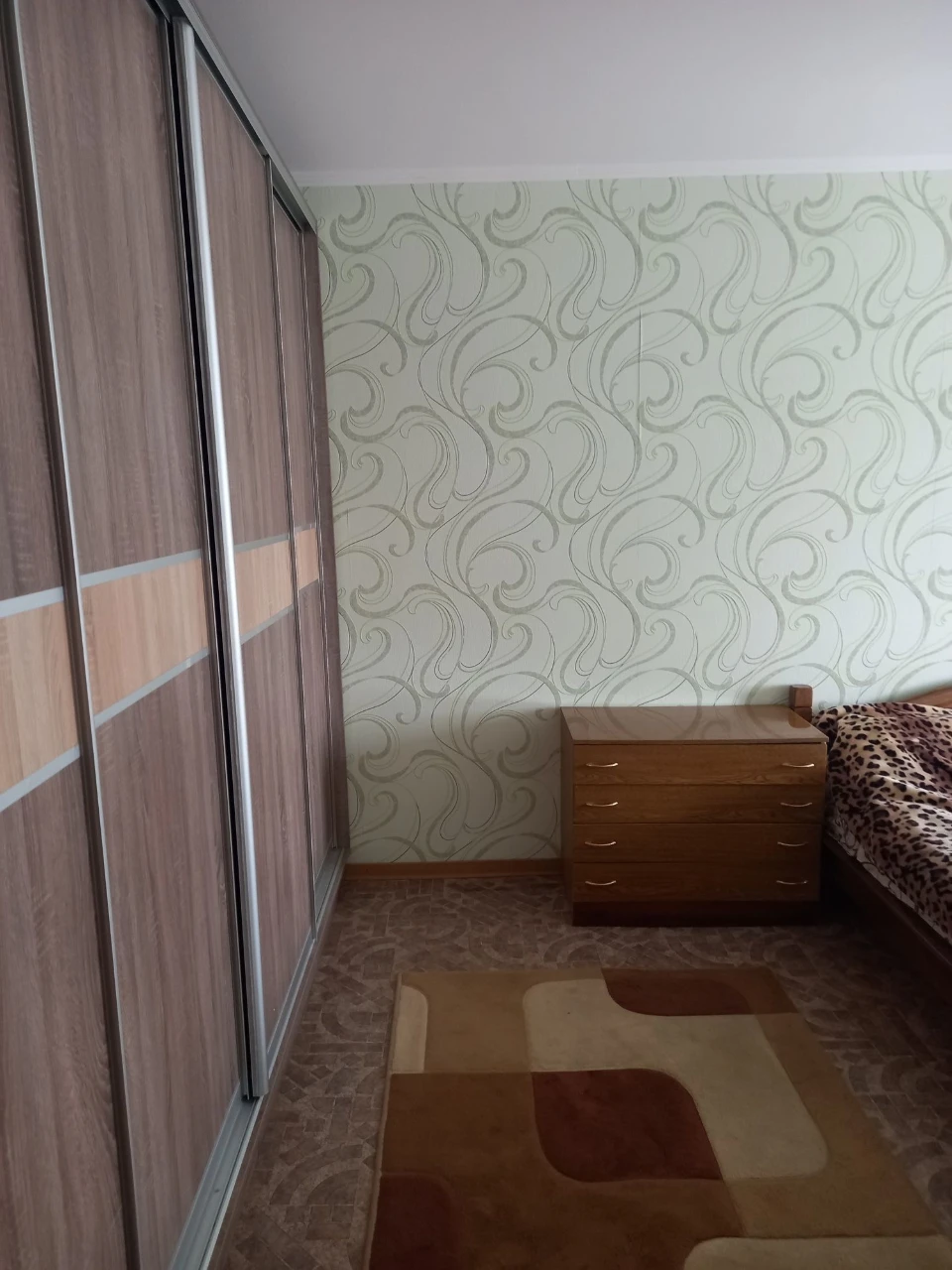 Продается трехкомнатная квартира на ПШС