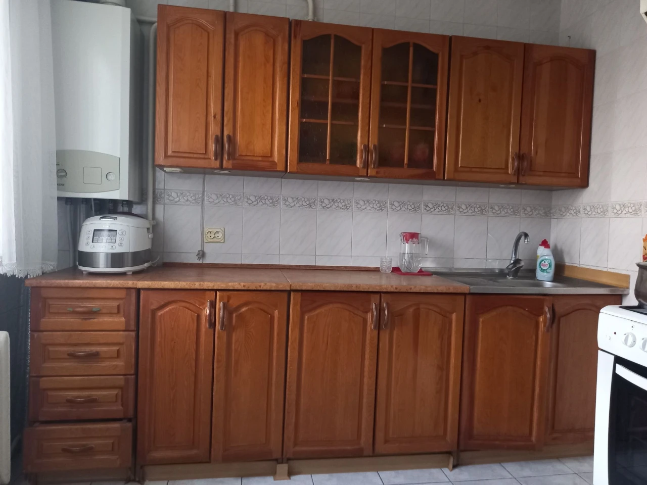 Продается трехкомнатная квартира на ПШС