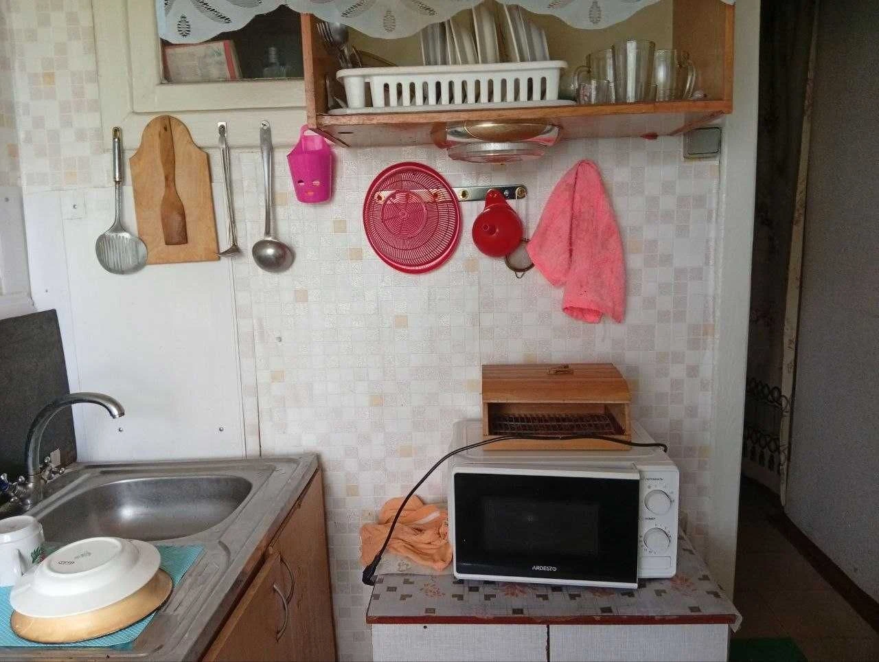 Продається двокімнатна квартира, Поділ