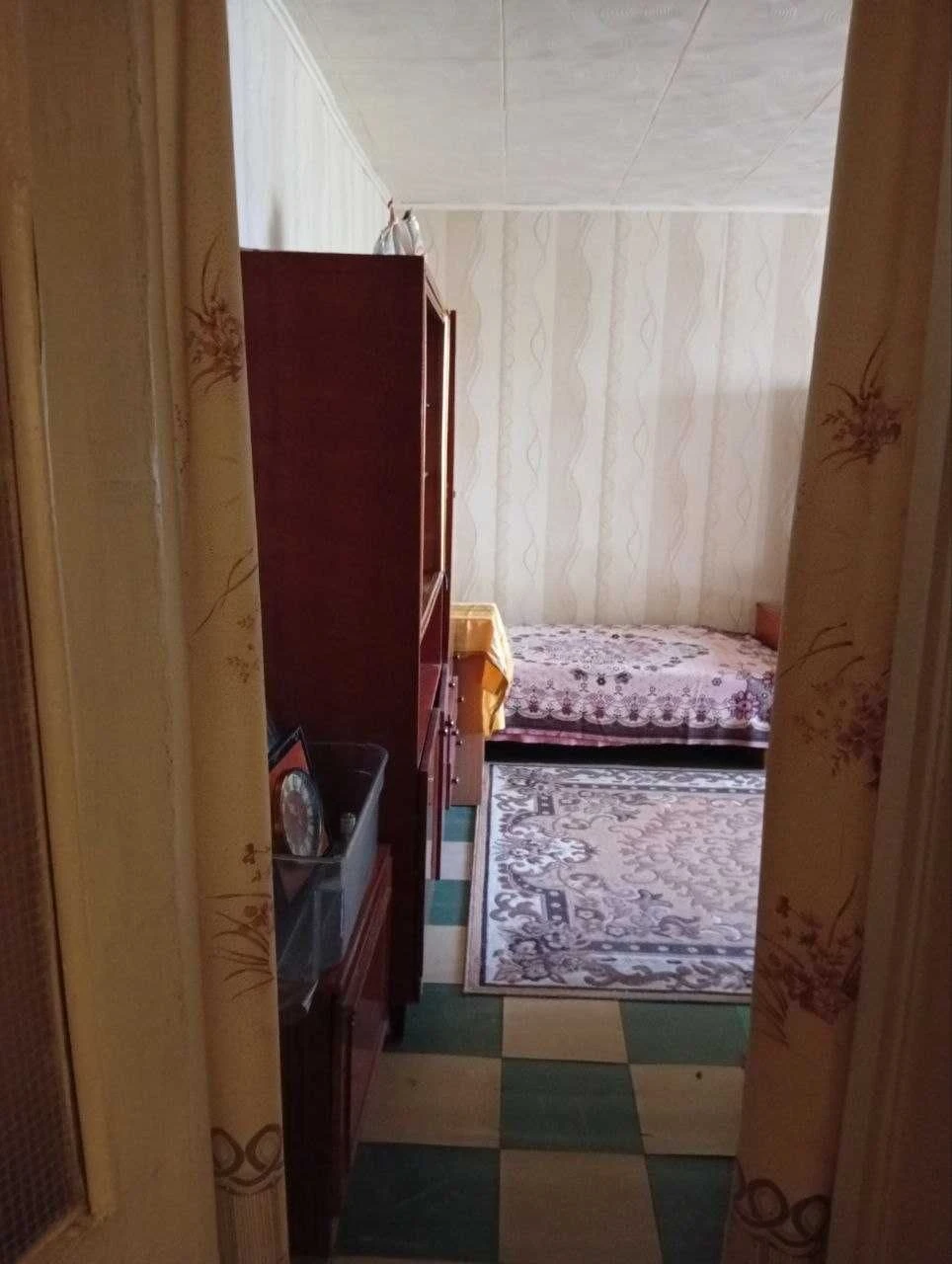 Продається двокімнатна квартира, Поділ