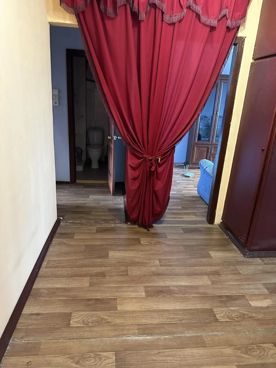 Продам 2-кімнатну квартиру РТС з меблями