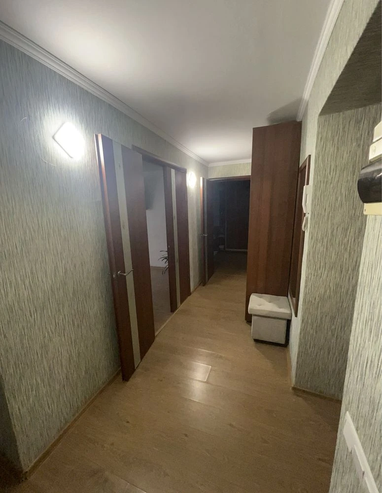 Продається квартира в центрі, 2-кімнатна, нового планування