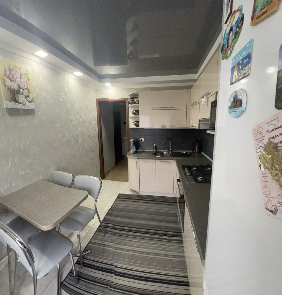 Продається квартира в центрі, 2-кімнатна, нового планування