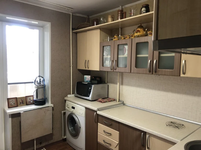 Продам 2 кімнатну квартиру в центрі