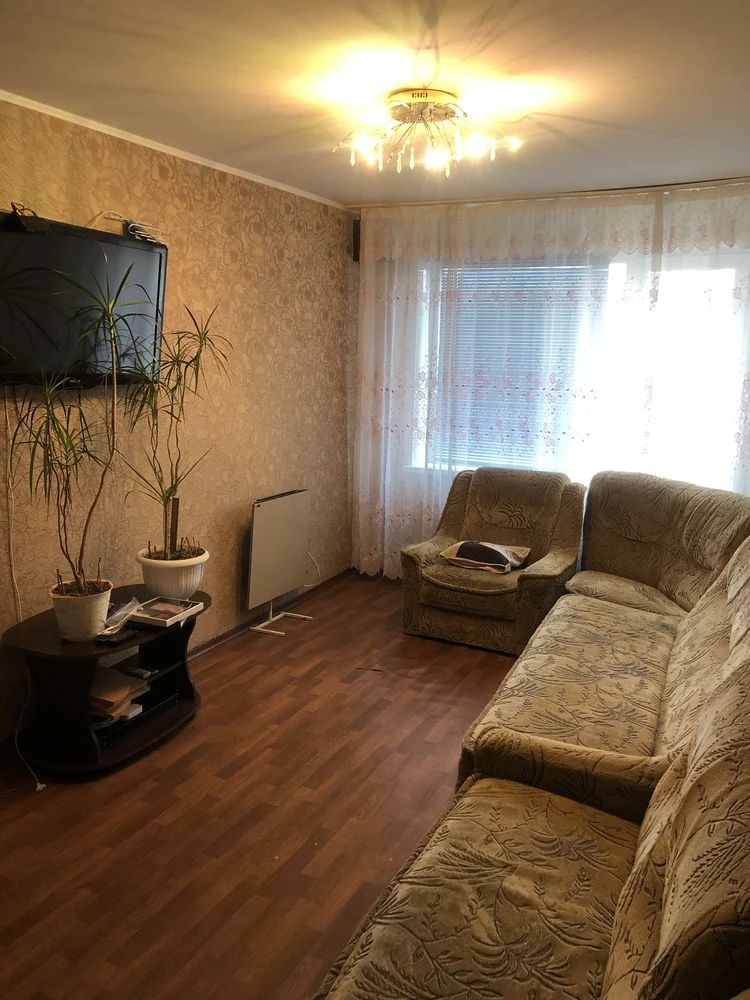 Продам 2 кімнатну квартиру в центрі