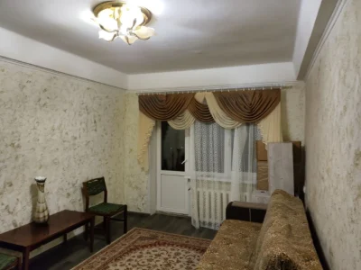 Продам квартиру 2-х кімнатну на 40-років