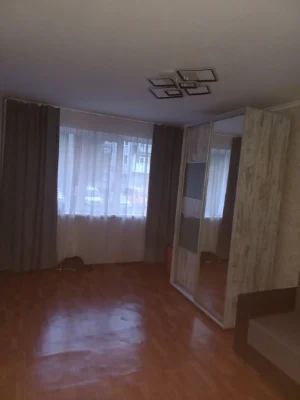 3-х кімнатна квартира, район 40 років .