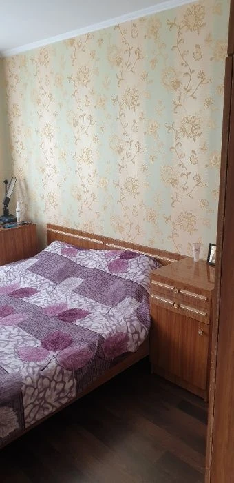 Продається двокімнатна квартира, район ПЗТО.