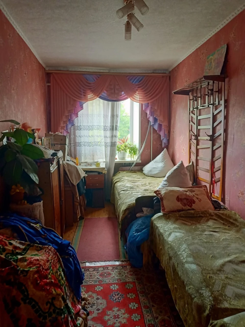 Продам 3-кімнатну квартиру у центрі Павлограда