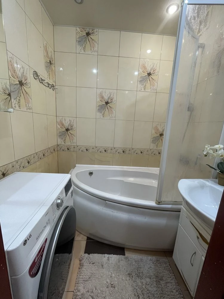 Продам   2 кімнатну квартиру р-н Хіммаш (НЕ ХІМЗАВОД)