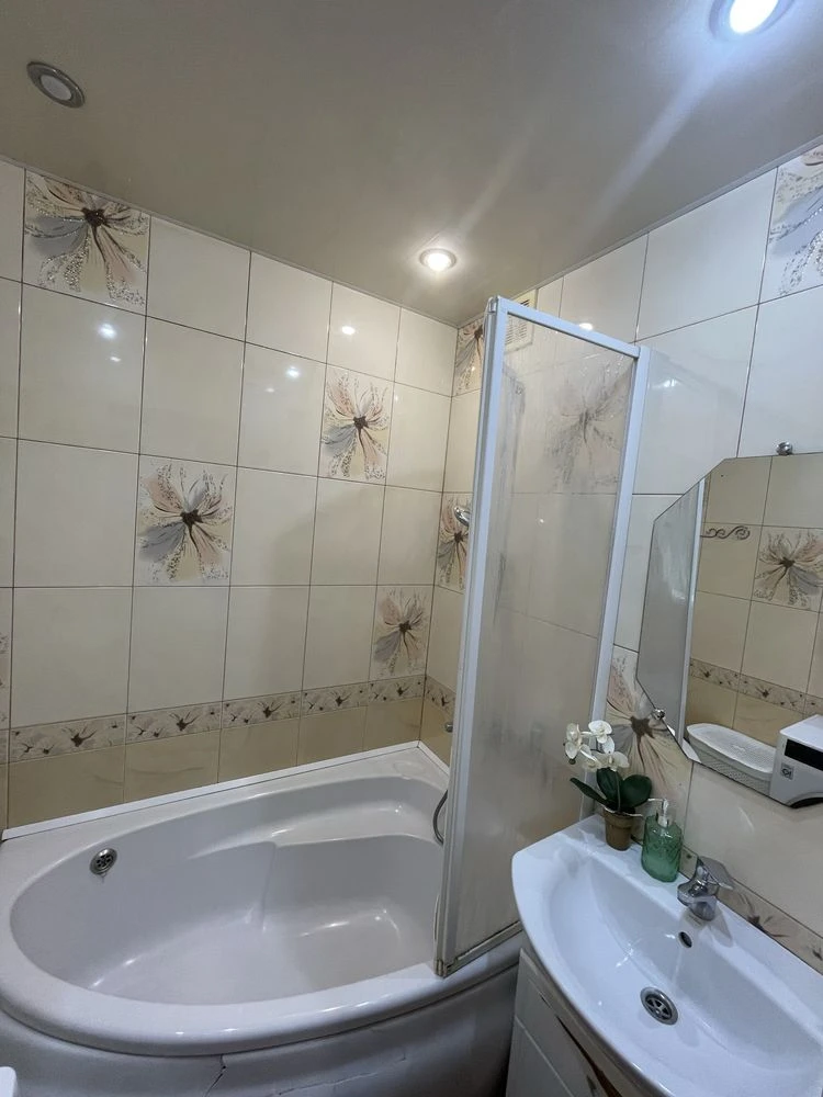 Продам   2 кімнатну квартиру р-н Хіммаш (НЕ ХІМЗАВОД)