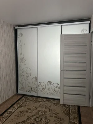 Продається трикімнатна квартира