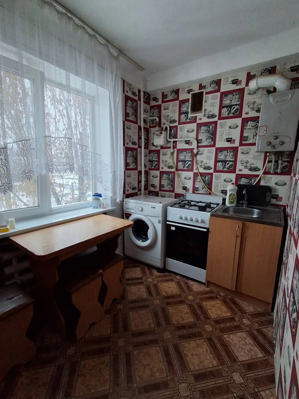 Продається 2-кімнатна квартира