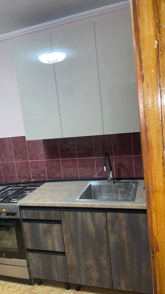 Продам 2х кім  квартиру . РТС