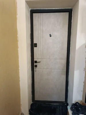 Продам 2-ну  квартиру на 3-му поверсі