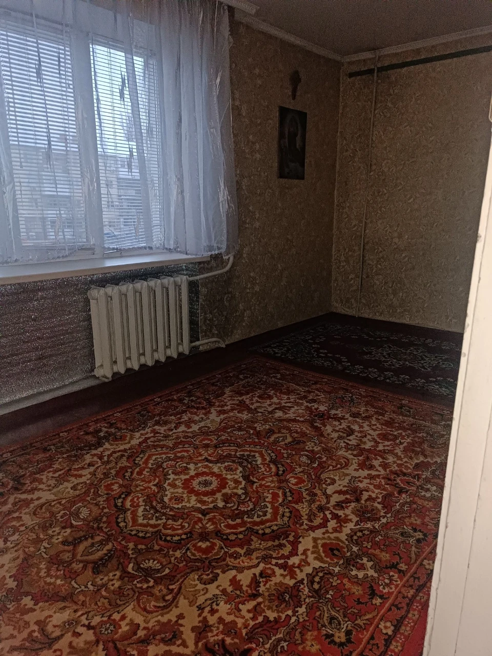 Продам 2-ну  квартиру на 3-му поверсі