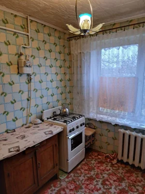 Продається двокімнатна квартира з мебльою
