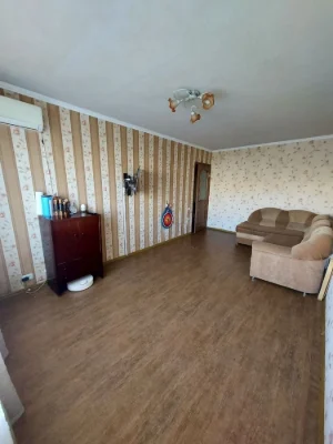 Продається двокімнатна квартира