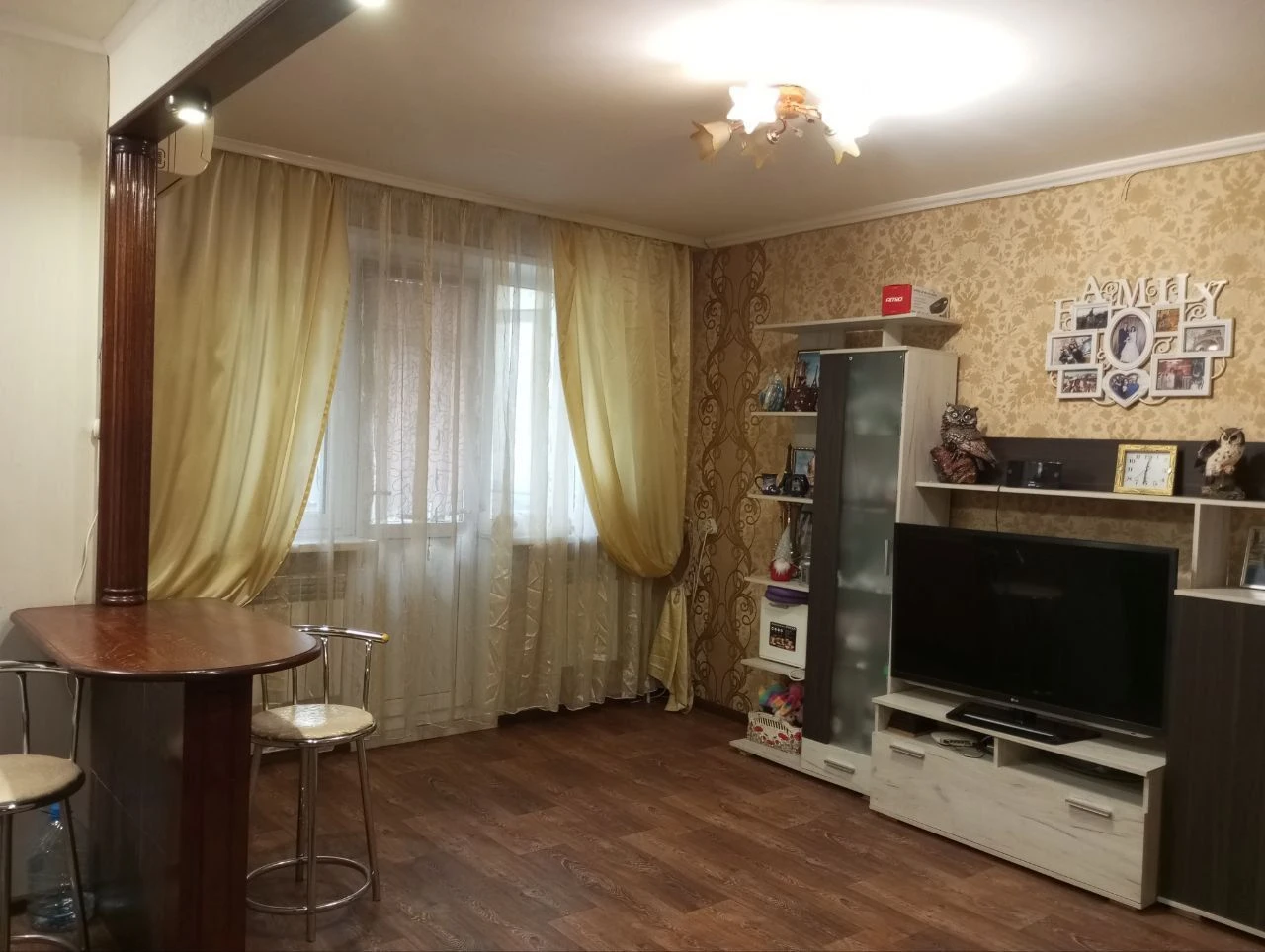 Продається 3-кімнатна квартира+гараж