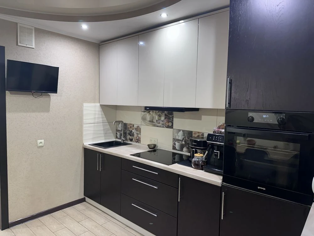 Продам 3к квартиру з ремонтом