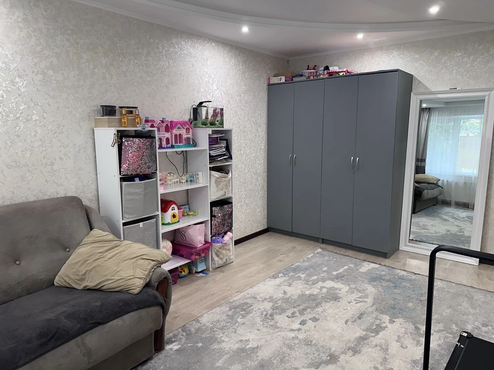 Продам 3к квартиру з ремонтом