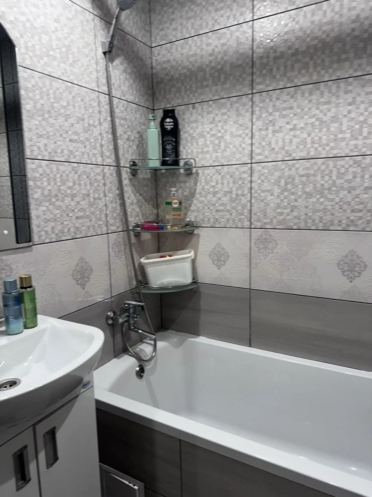 Продам 3к квартиру з ремонтом