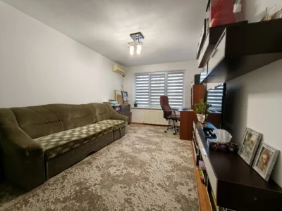 For Sale 2-bedroom apartment in the microdistrict of the city of Synelnykove
