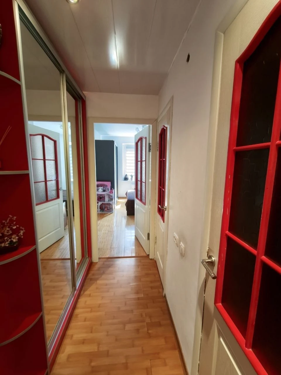 For Sale 2-bedroom apartment in the microdistrict of the city of Synelnykove