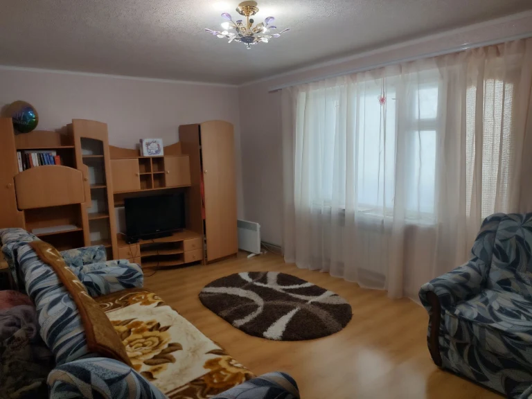 Продам 1-кімнатну квартиру з ремонтом