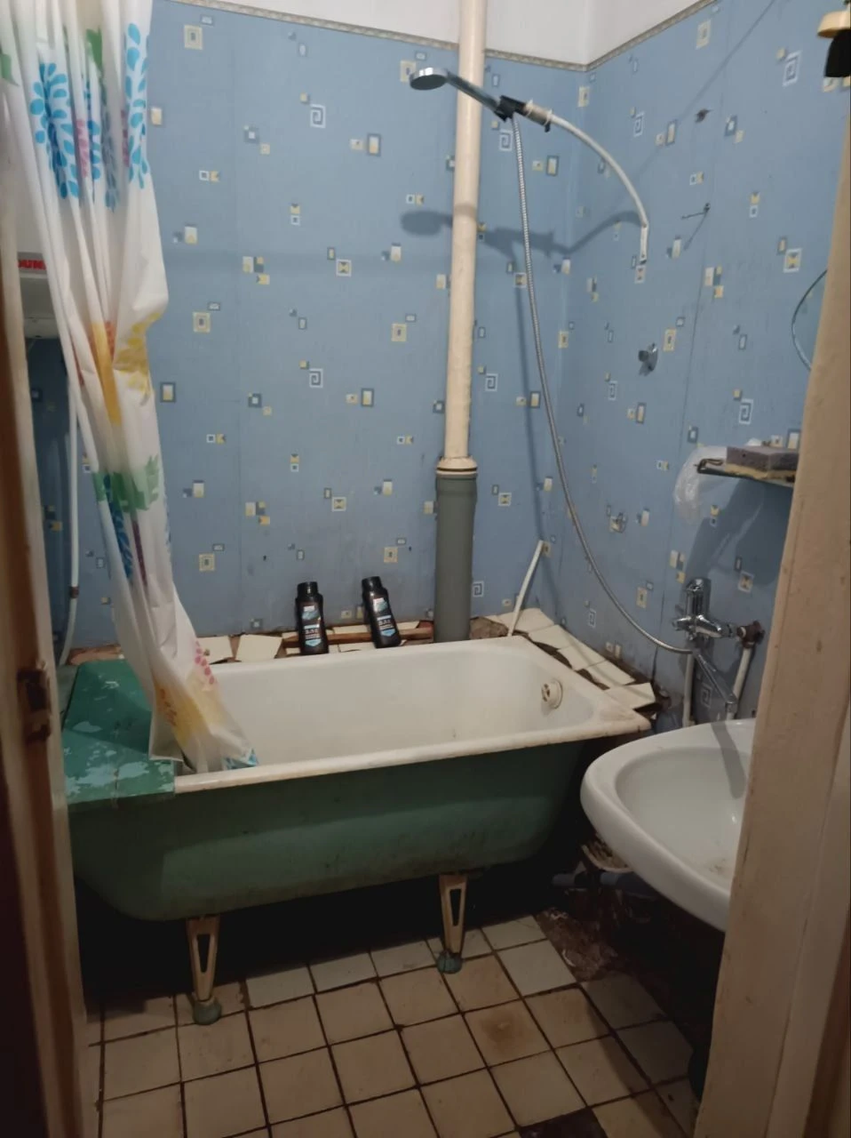 For Sale: 2-room apartment 40 km from Dnipro - PAYMENT PLAN - NEGOTIABLE!