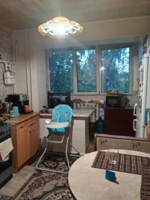 Продам 3х - кімнатну квартиру.