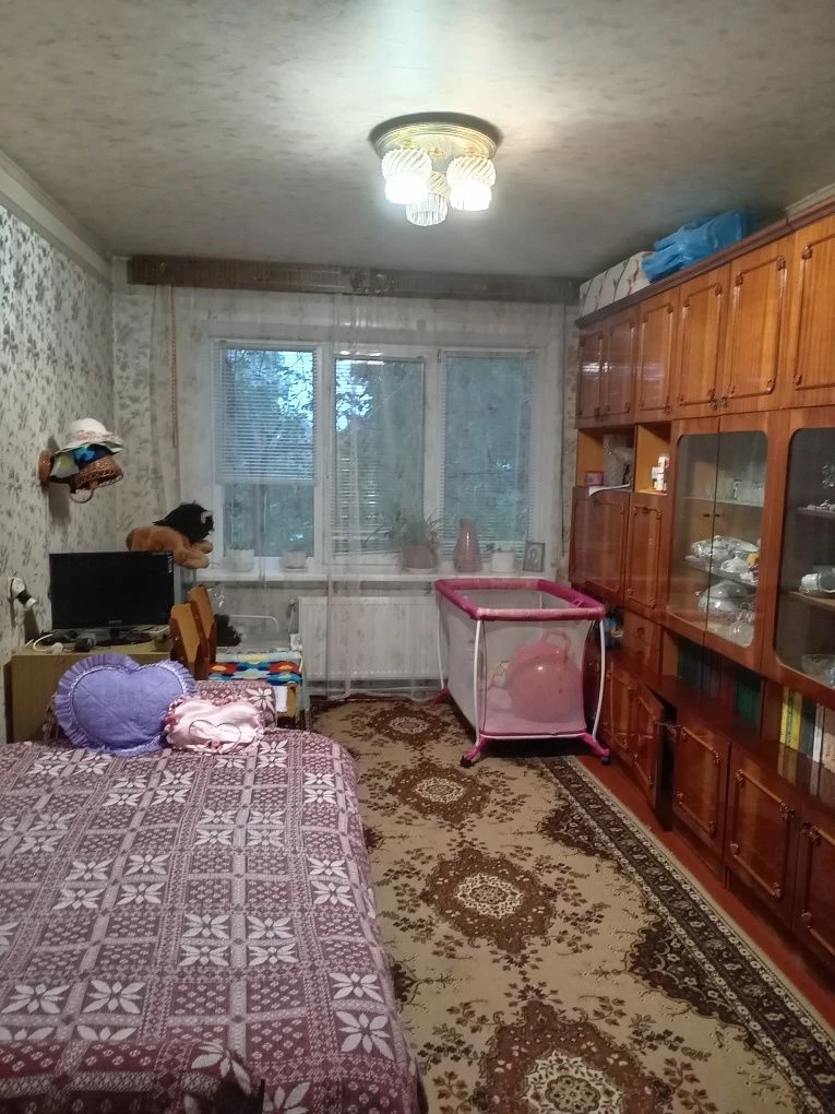 Продам 3х - кімнатну квартиру.