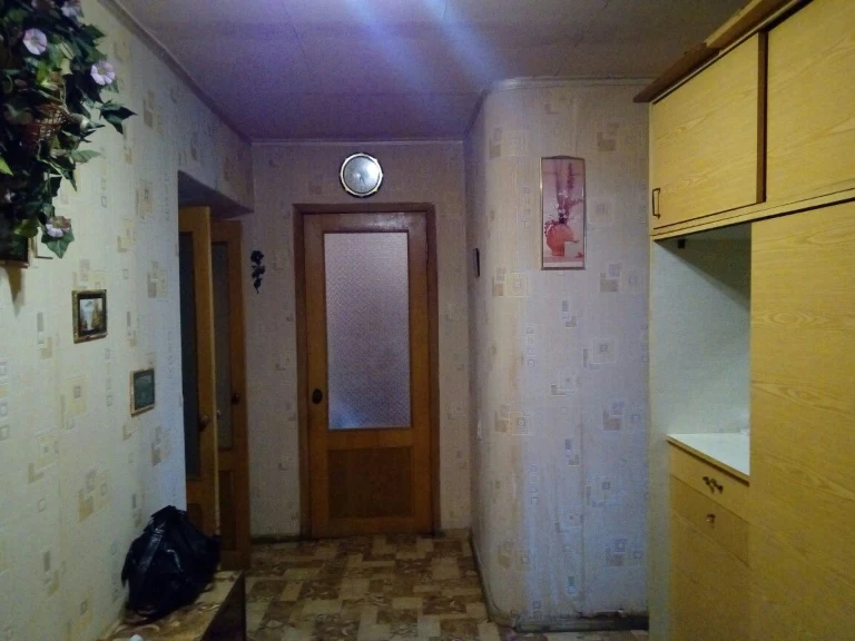 Продається 3-кімнатна квартира.