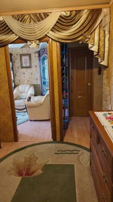 Продається 3-кімнатна квартира (торг, сертифікат)