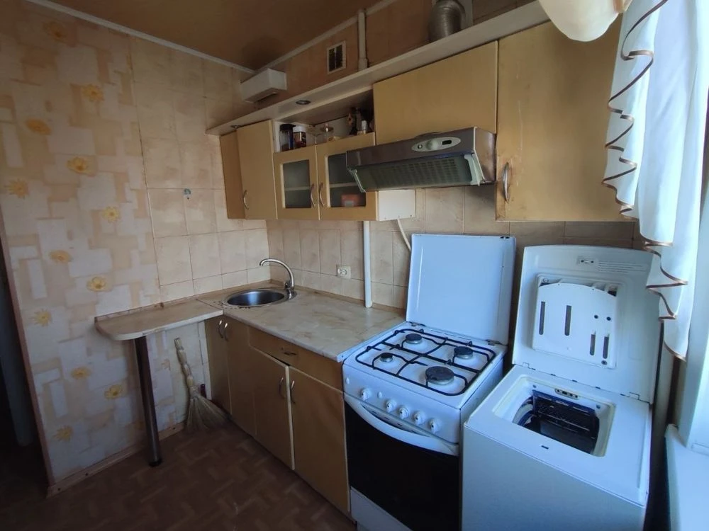 Продается 4-комнатная квартира в г. Терновка, ул. С. Маркова