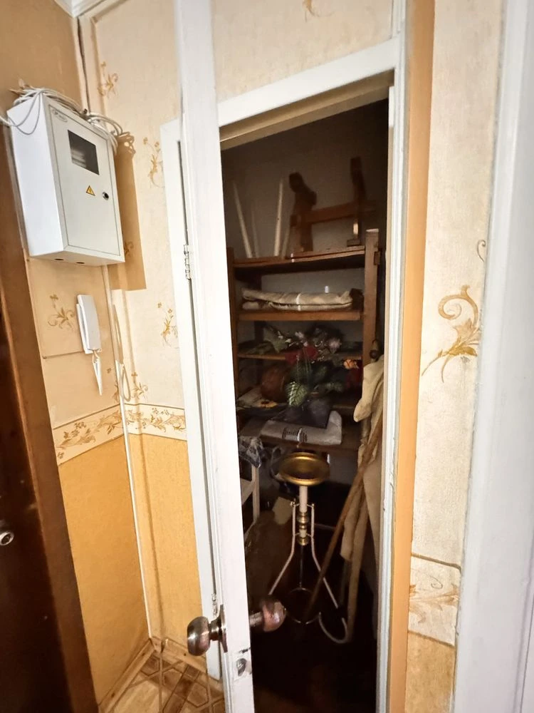 Продается 4-комнатная квартира в г. Терновка, ул. С. Маркова