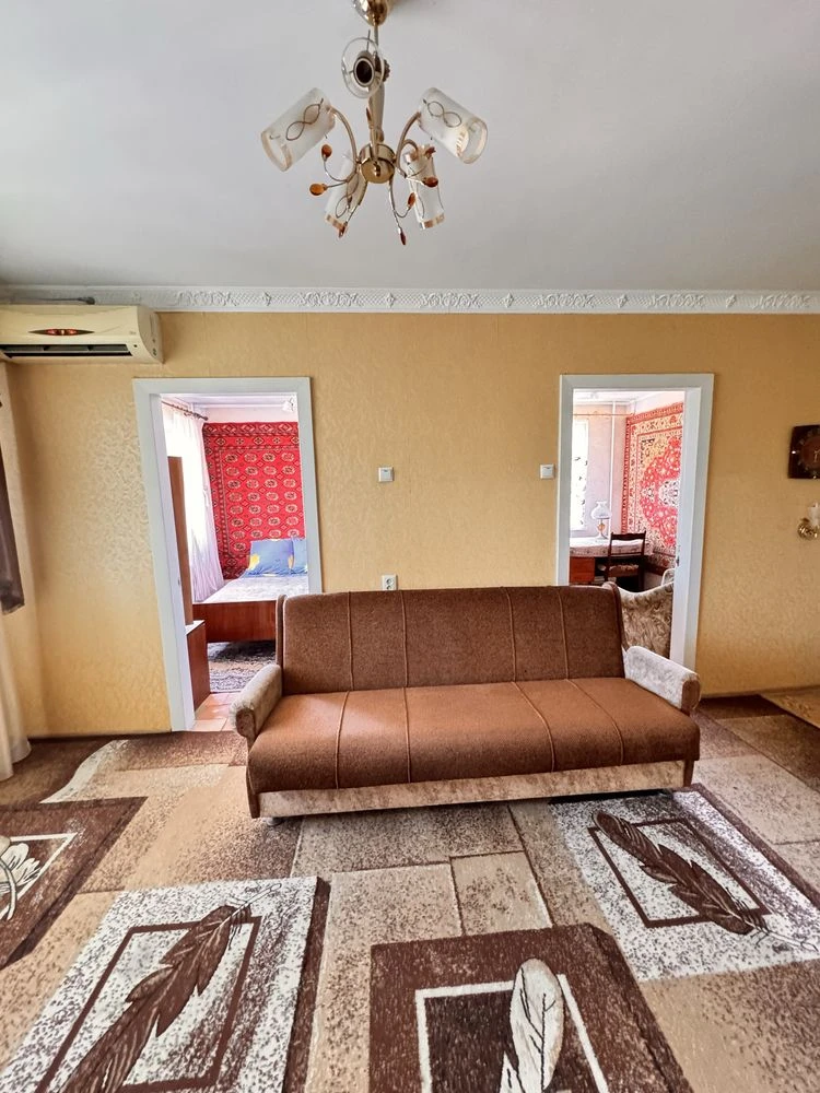 Продается 4-комнатная квартира в г. Терновка, ул. С. Маркова