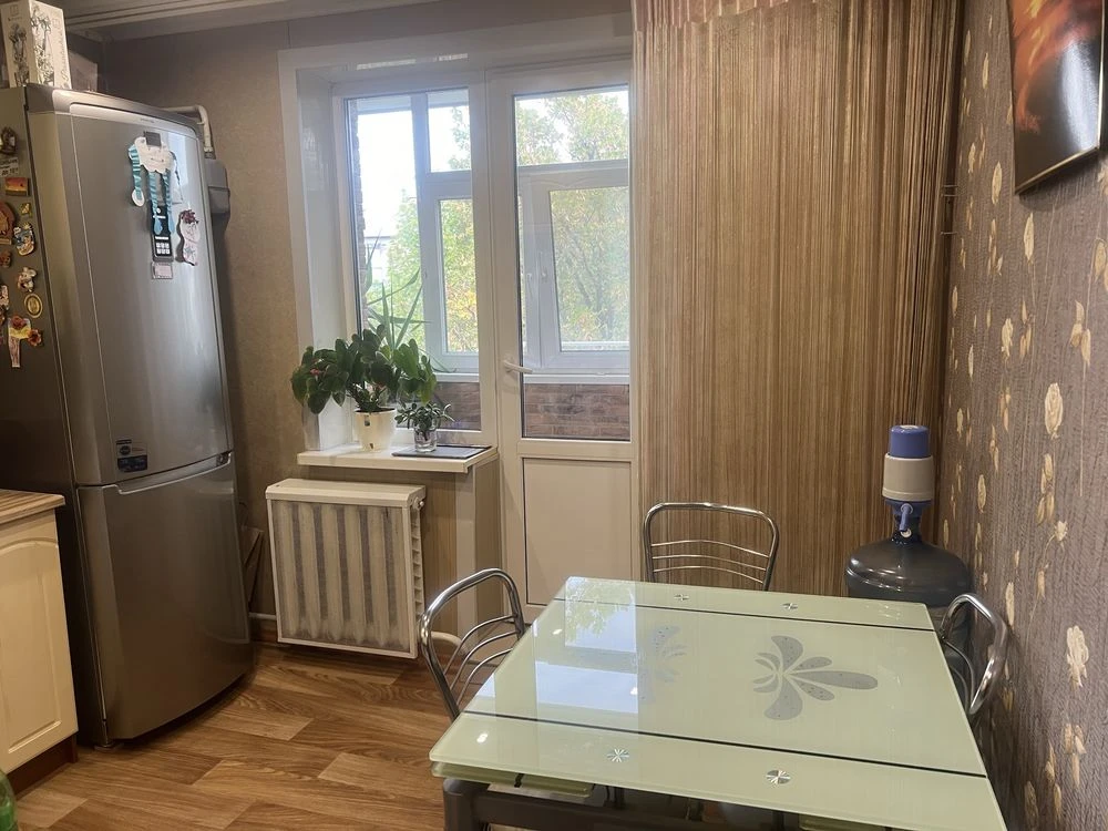 Продається двокімнатна квартира